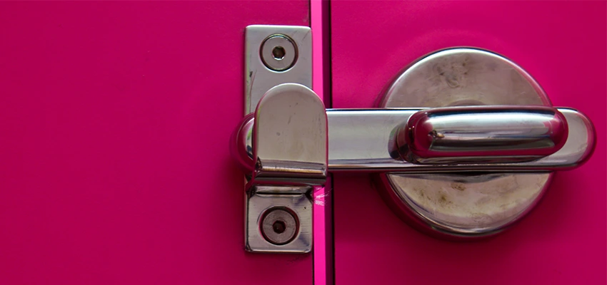 Childproof Gate Lock in Blackhawk, California