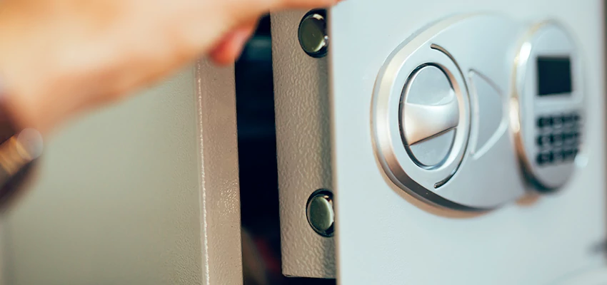 Fingerprint Safe Openers in Blackhawk, CA
